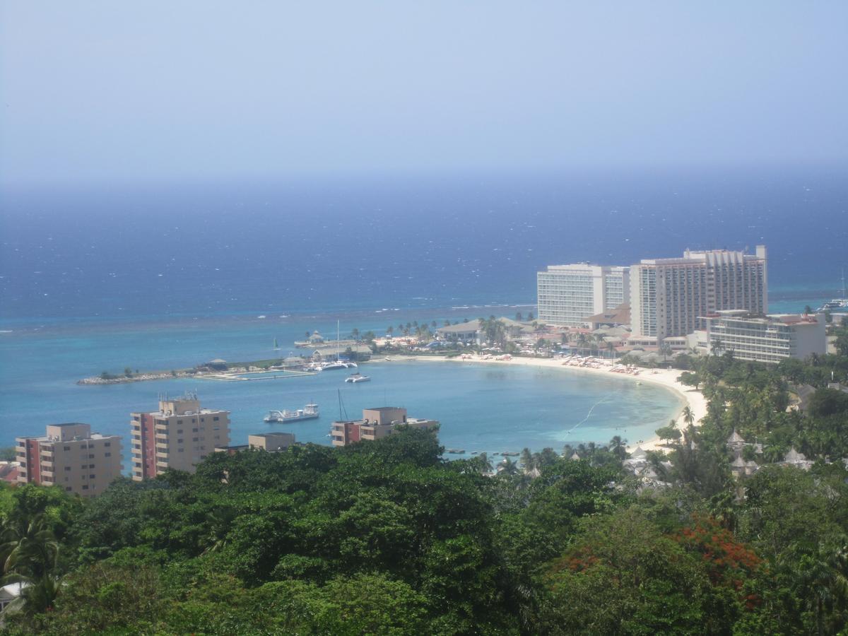 Ferienwohnung Mcfarlane'S Place Ocho Rios Exterior foto